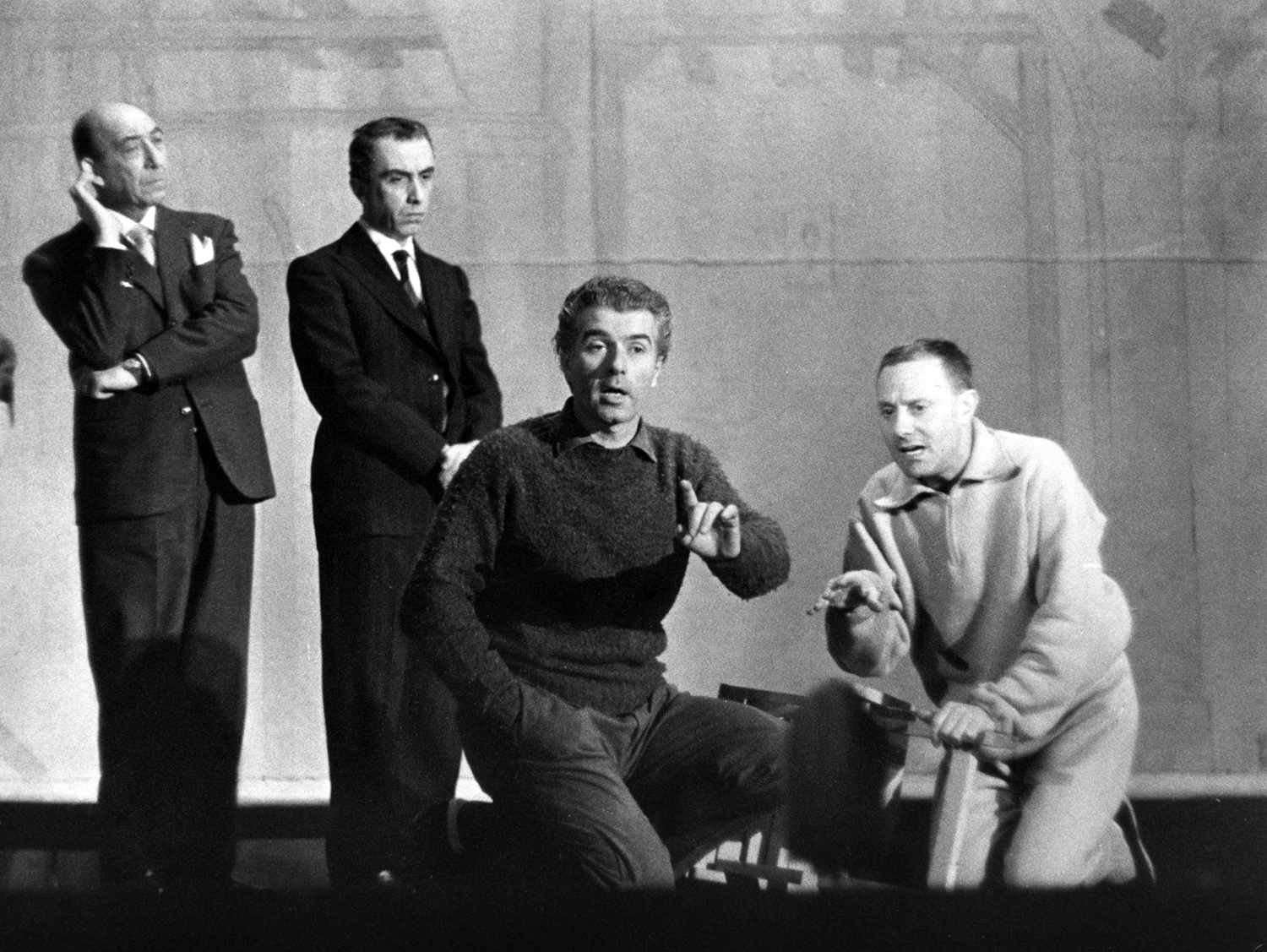Strehler, in un momento delle prove, con Marcello Moretti - Archivio Piccolo Teatro di Milano 