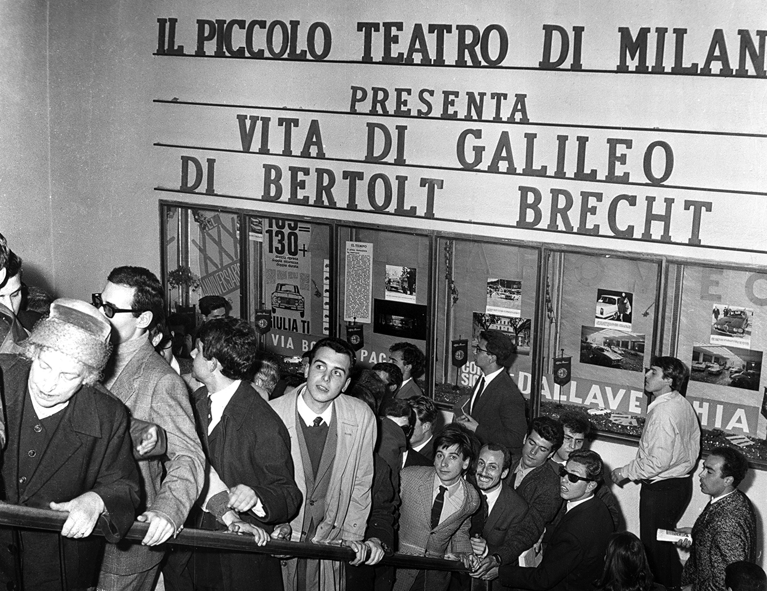  Il pubblico al Teatro Eliseo per il debutto romano dello spettacolo - Archivio Piccolo Teatro di Milano